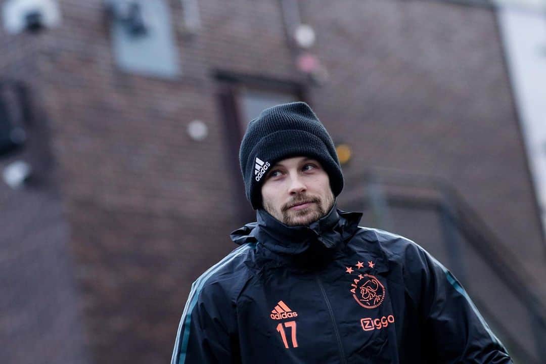 デイリー・ブリントのインスタグラム：「Focused #UCL 👀」