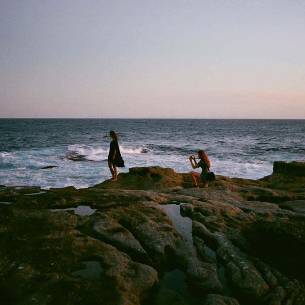 のインスタグラム：「always by the water looking through a lens 🌚 from my series of films ‘sextant’」