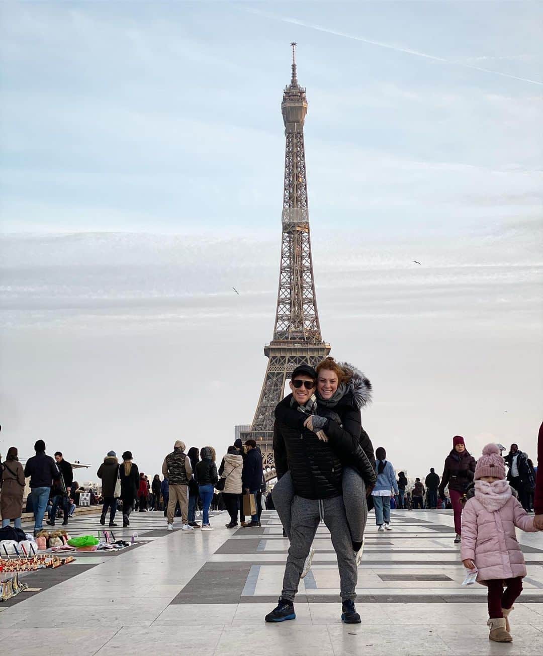 ジェイソン・ブラウンのインスタグラム：「Bonjour from 🇫🇷! #Paris #パリ」