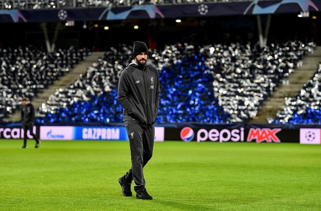 アリソン・ベッカーさんのインスタグラム写真 - (アリソン・ベッカーInstagram)「UCL 🤩🥶 #AB1 #YNWA」12月10日 7時41分 - alissonbecker