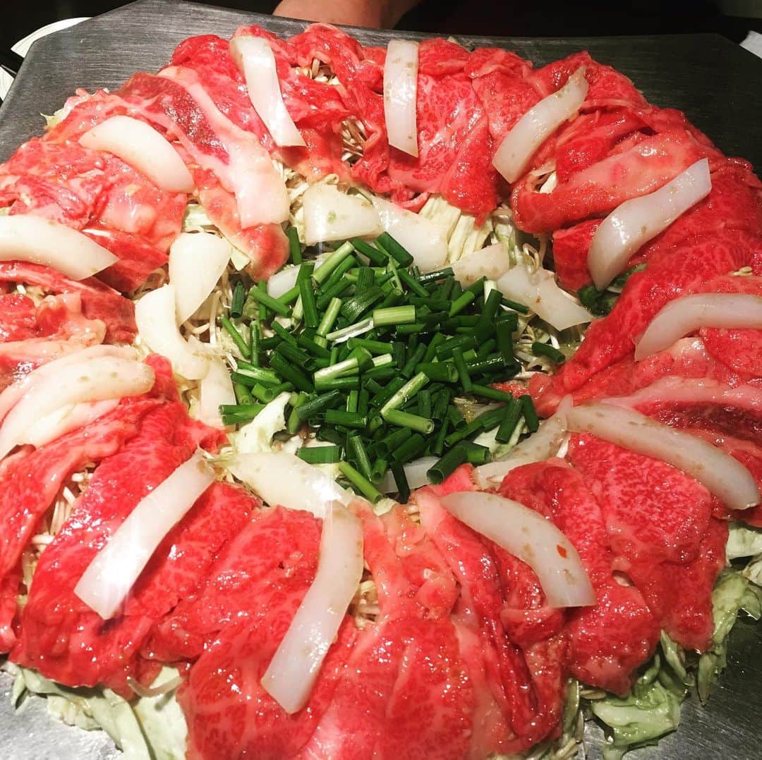 宮田麺児のインスタグラム：「鹿児島 「牛ちゃん」 炊き肉の原点を頂いた。  腹がはちきれた。 ほっぺなくなった。  #鹿児島#牛ちゃん#炊き肉」