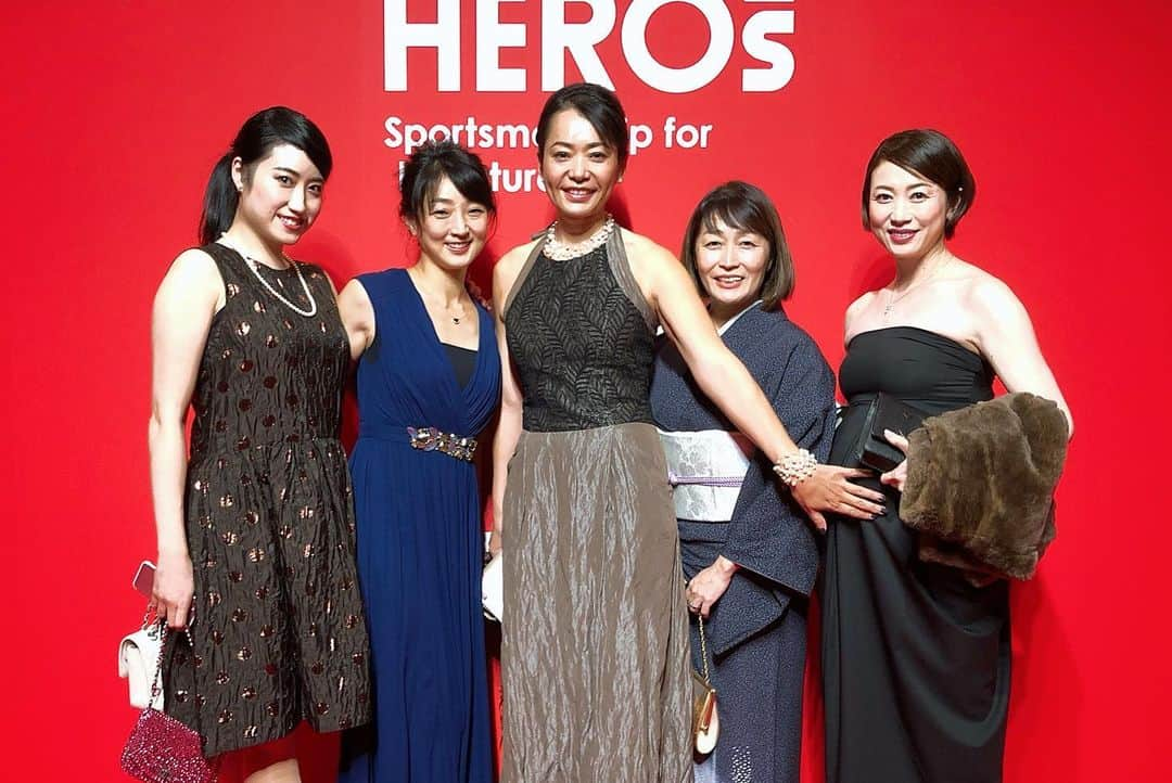 田中雅美さんのインスタグラム写真 - (田中雅美Instagram)「日本財団HERO's2019アワードに出席させていただきました。 ・ ・ アトランタオリンピックに一緒に出場し、実は一緒に暮らしていたこともあり、勉強も教わったことのある大尊敬する可愛い（おちゃめな一面あり♡）先輩の井本直歩子ちゃんがそのアワード受賞されました。 ・ ・ 引退してから、迷いなく、人を助ける道に進み、世界各国多くの紛争地、被災地、難民地で活動し続けてきたなおちゃんが、こうしてアワードを受賞されて、あらためて、なおちゃんの凄さを感じたし、家族のことのように嬉しかったです。 ・ ・ そして、さらに他に受賞された方々の活動を知り、スポーツが持つ力、行動する大切さをあらためて感じました。 ・ ・ 多くのアスリートの皆さんともお会いでき嬉しく楽しく、何より自分も何かできることはないだろうか、何かやりたい！頑張ろう！と刺激をいただきました。 ・ ・ とても素敵なアワードでした！ ・ ・ #日本財団 #hero's #井本直歩子　さん #おめでとう」12月10日 8時59分 - tanakamasami_official