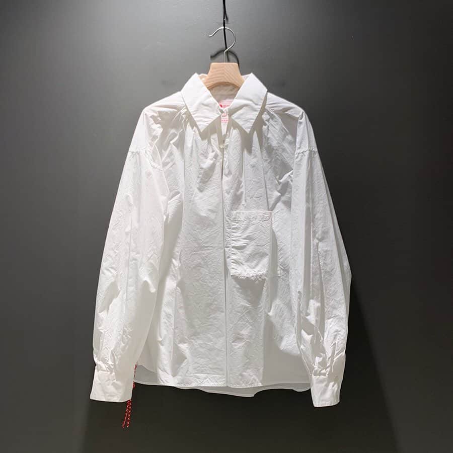 のインスタグラム：「＜BEAMS JAPAN ORIGINAL＞ Womens Broad Smock BEAMS JAPAN 3F @beams_japan #beams #beamsboy #beamsjapan #beamsjapan3rd Instagram for New Arrivals Blog for Recommended Items #japan #tokyo #shinjuku #fashion #mensfashion #womensfashion #日本 #東京 #新宿 #ファッション#メンズファッション #ウィメンズファッション #ビームス #ビームスジャパン」
