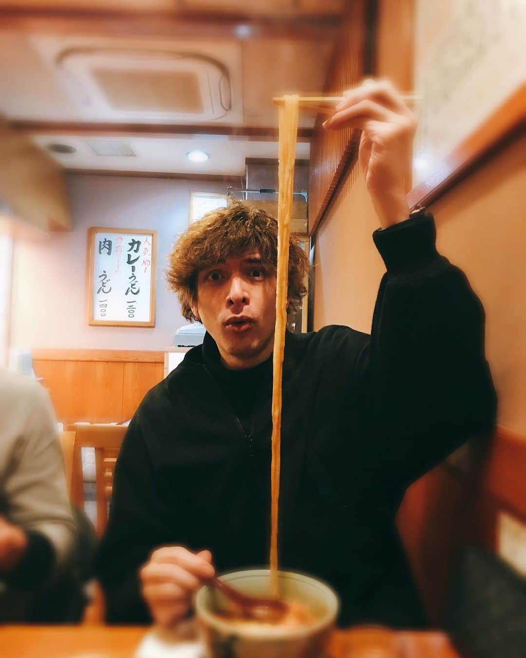 のインスタグラム：「Curry Udon  #カレーうどん #日本食 #japanesefood #麺の長さな #ご馳走さまでした #大阪に来た時はよく行くめちゃんこ美味しいお店」