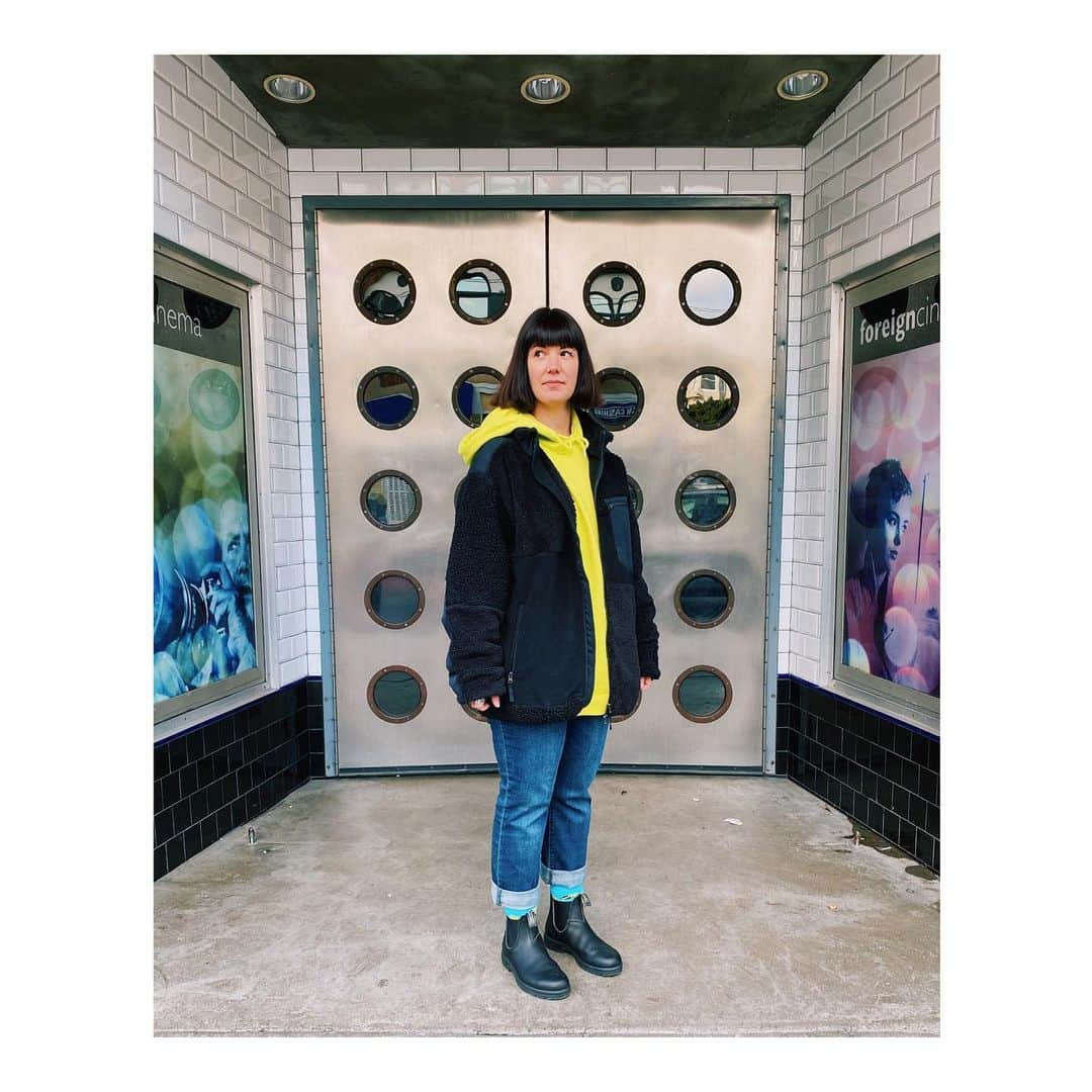 Melissa Santiagoさんのインスタグラム写真 - (Melissa SantiagoInstagram)「Thankful for oversized fleece jackets at reasonable prices. 📸: @bulius . . . #uniqloxengineeredgarments #blundstone #fleece #teddybearcoat」12月10日 11時31分 - shortformelissa