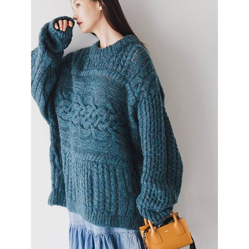 秦まり子さんのインスタグラム写真 - (秦まり子Instagram)「MAISON EUREKA | oversize mohair cable sweater nowos | Denim skirt  ithelicy | VASICKA #stcompany#fashion#19aw#knit#sweater#denim#skirt#leather#bag#maisoneureka#nowos#ithelicy」12月10日 13時05分 - marikohata_