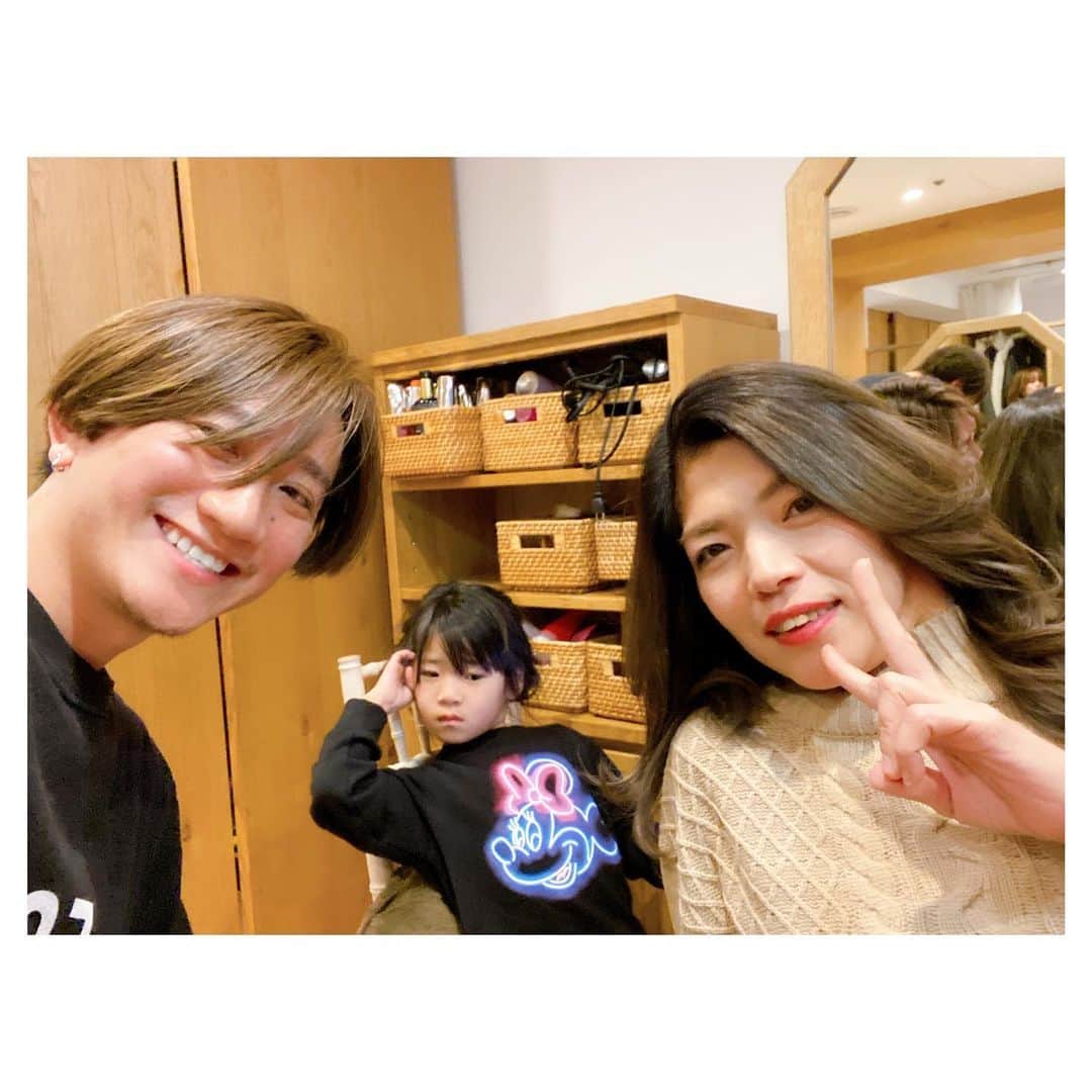 前原穂高のインスタグラム：「昨日は『#スッキリ 』で変身させていただいた大塚さんがまた髪の毛のメンテナンスに来てくれました😍 「これからはちょっと遠いけどVioletに来ます！」 って言ってくれたのがホントに嬉しかった😭 つくづくいい企画だったなぁ#お願いビューティーチャー 出会いに感謝です🙏 ㅤㅤㅤ #ヘア #ヘアアレンジ #ヘアスタイル #ヘアメイク #ヘアセット #アレンジ #スタイリング #ほだかっと #ほだからー #ヘアサロン #サロン #美容室 #hair #hairstyle #haircolor @vvvvvvioletttttt @vvvvvviolet_nagoya #美容室violet」