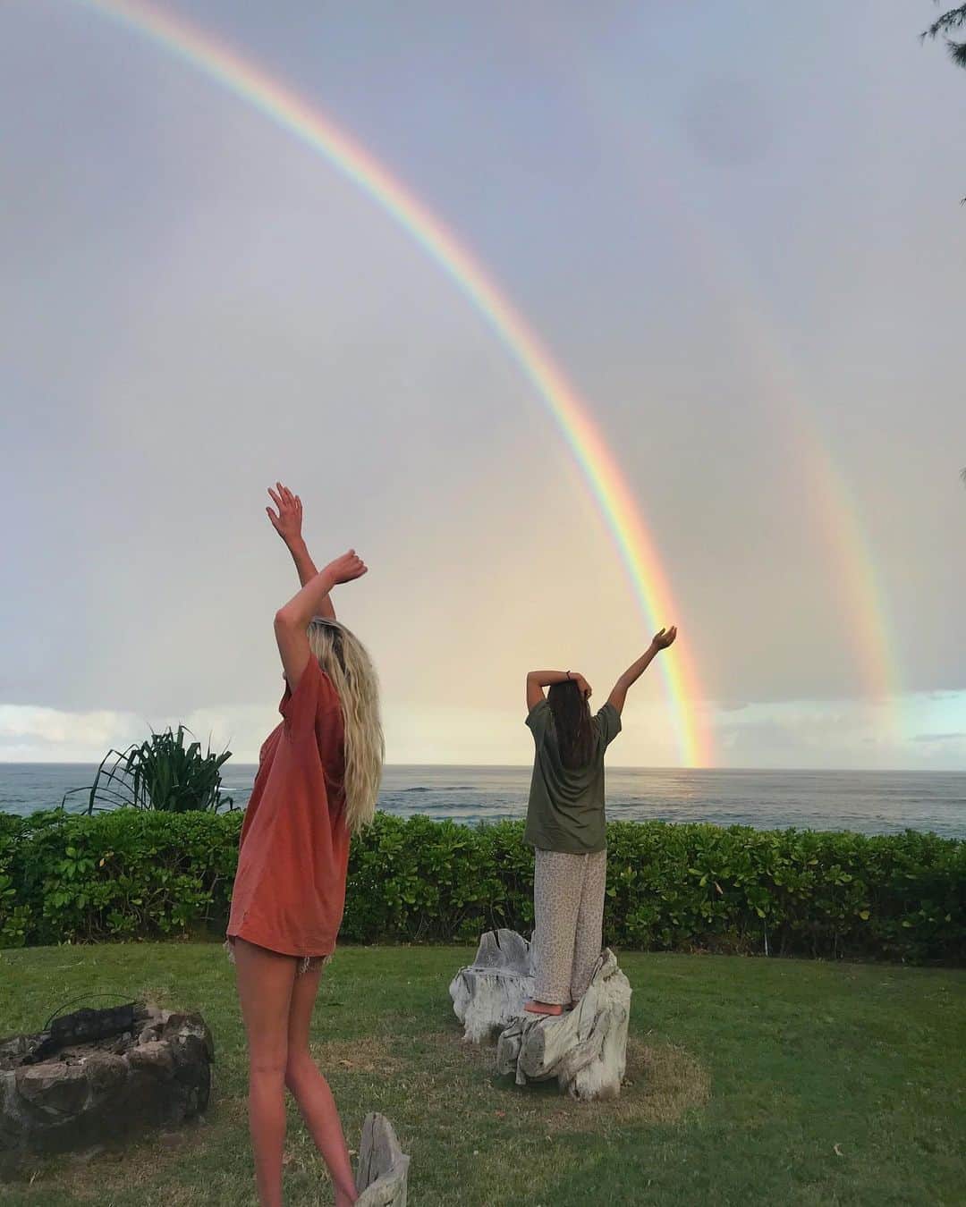 松田詩野さんのインスタグラム写真 - (松田詩野Instagram)「double rainbow🌺🌈🤤 起きてすぐ大きい虹見れた日 @billabongwomens @billabongwomensjp  #rainbow #hawaii」12月10日 14時06分 - shinomatsuda