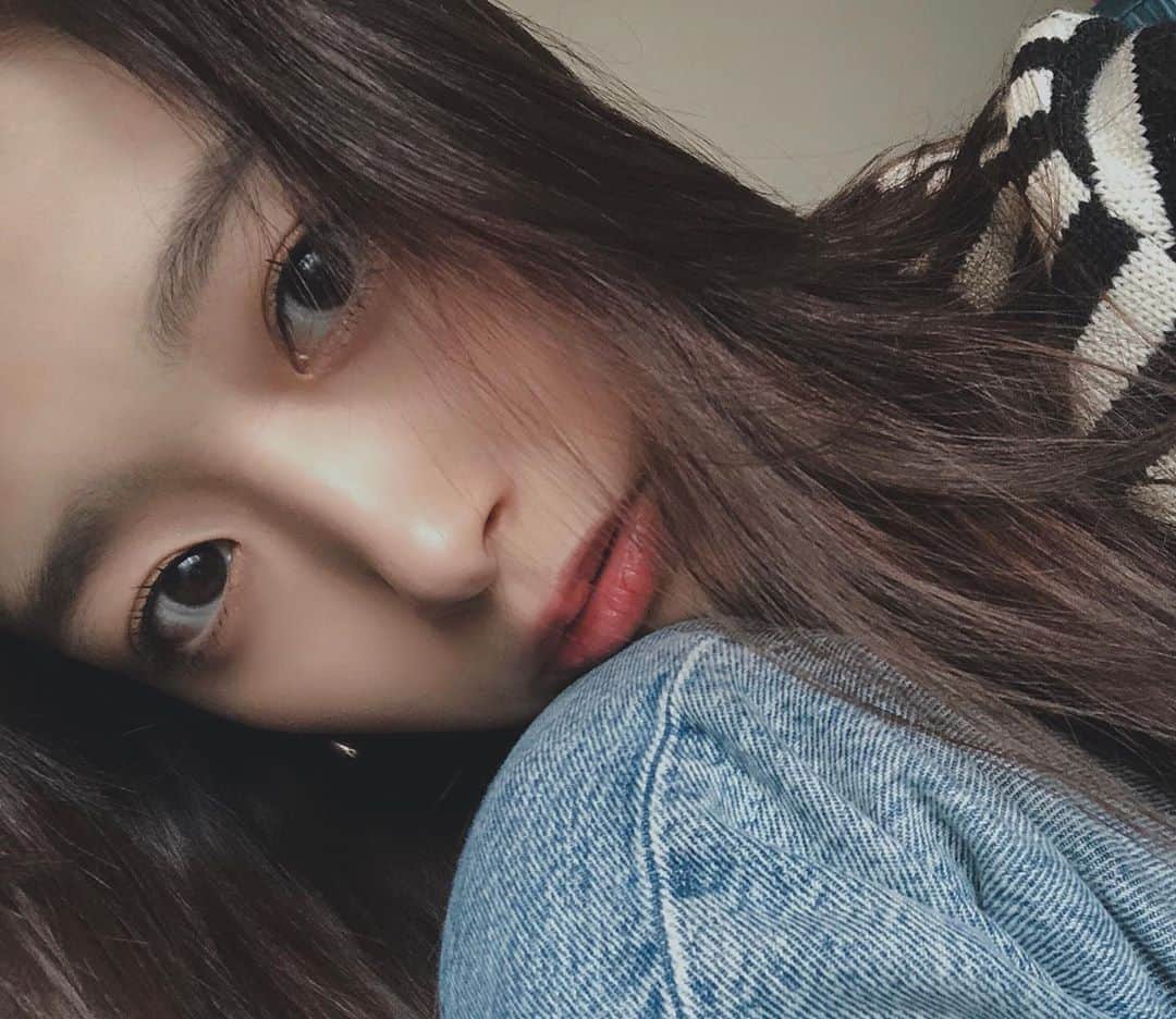 近藤千尋のインスタグラム：「自撮り📸どーん🤳 久しぶりにアイラインを引いてみた💖 明日はお宮参りだから 今日は家族大集合〜☺️✨ #make #５分 #時短メイク」