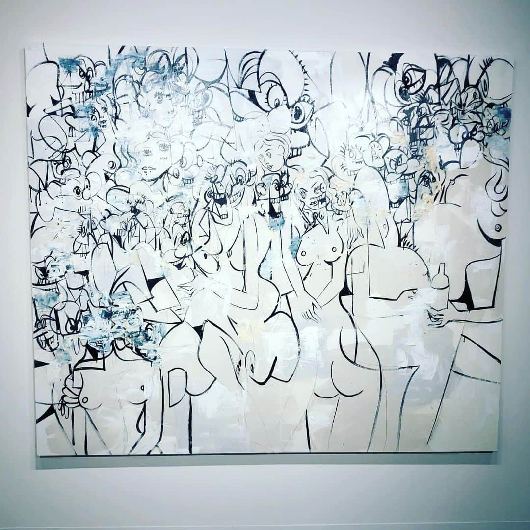 クリス・ギャルヤさんのインスタグラム写真 - (クリス・ギャルヤInstagram)「what every painting saw when I walked past them at Art Basel ⬅️🐐’s」12月10日 15時08分 - chrisgalya