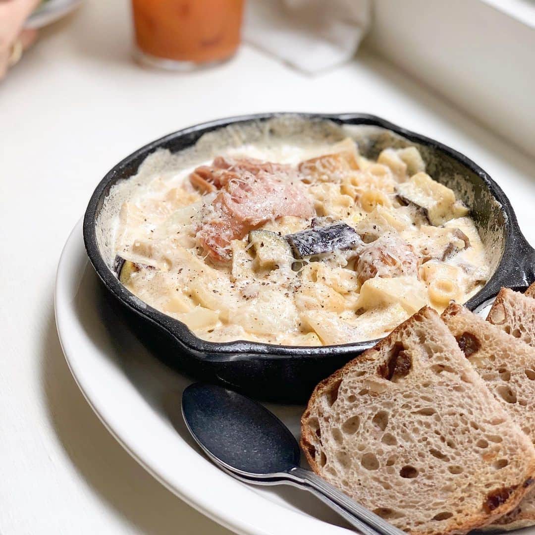 小川陽香さんのインスタグラム写真 - (小川陽香Instagram)「🍽 どれも美味しすぎてまた行きたいとこ🥺💕💯 デザート系も美味しそうだった♡ ㅤ @in.our.favour  cafe memo ～ ☺️✍︎ ㅤ #cafe #busan #inouf #カフェ #釜山カフェ」12月10日 20時33分 - _haruka824
