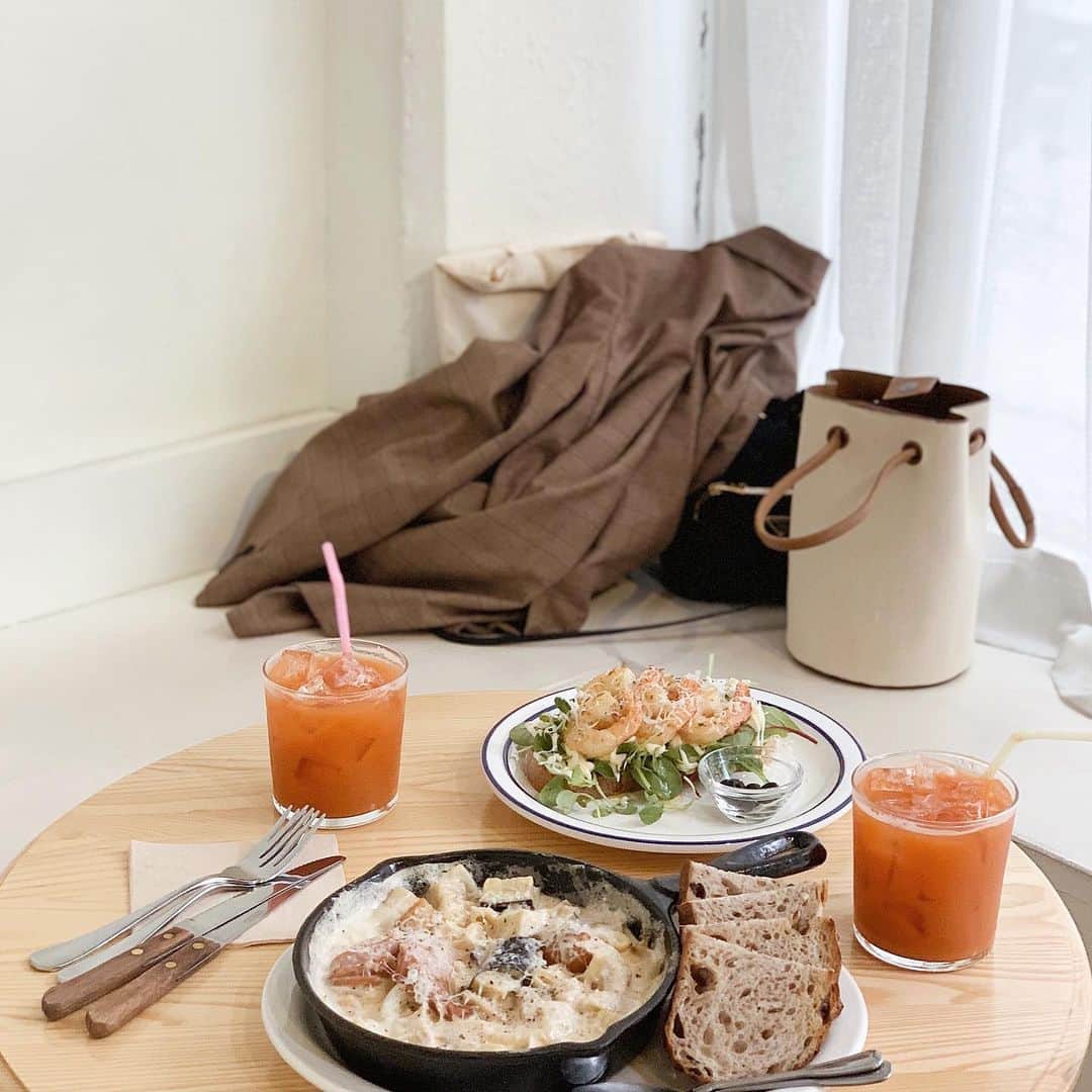 小川陽香のインスタグラム：「🍽 どれも美味しすぎてまた行きたいとこ🥺💕💯 デザート系も美味しそうだった♡ ㅤ @in.our.favour  cafe memo ～ ☺️✍︎ ㅤ #cafe #busan #inouf #カフェ #釜山カフェ」