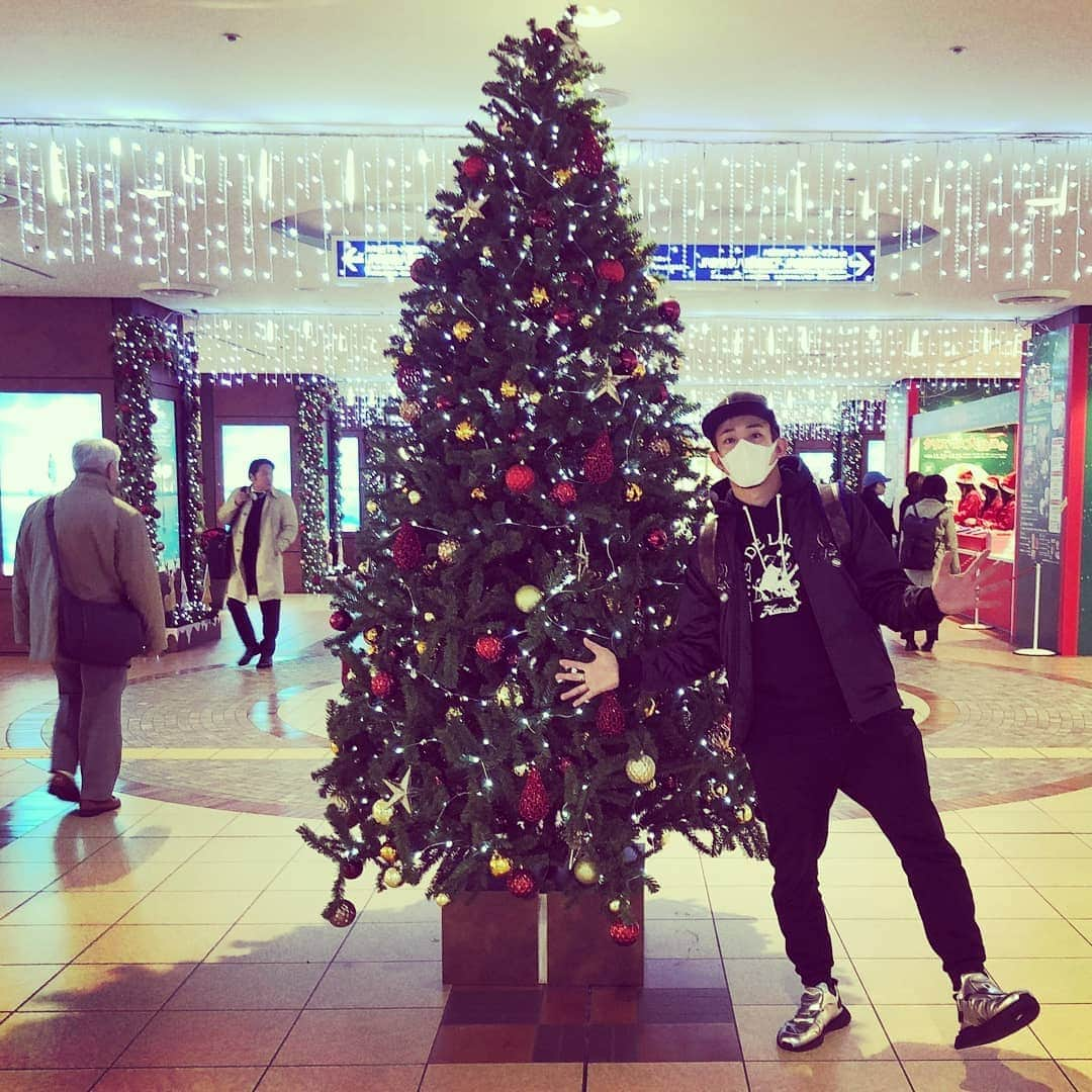 ファンキー加藤さんのインスタグラム写真 - (ファンキー加藤Instagram)「#クリスマスツリー #4本目」12月10日 15時44分 - funkykato_funkykato_funkykato