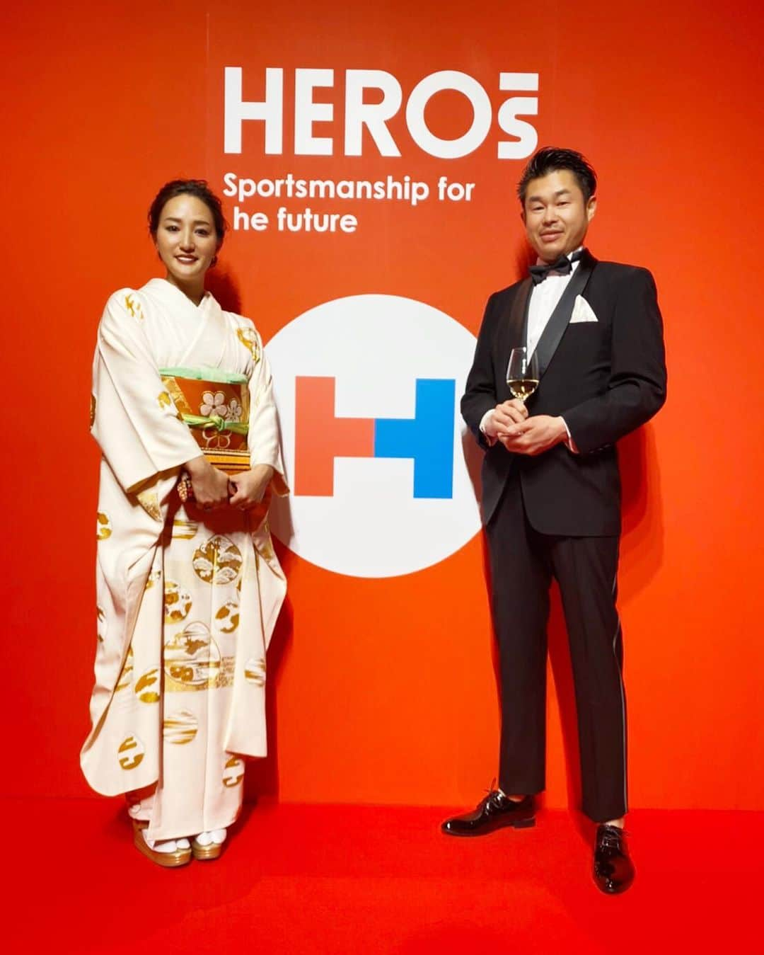 木村真野・紗野さんのインスタグラム写真 - (木村真野・紗野Instagram)「HERO's AWARDに出席させて頂きました。 アスリートによる社会貢献活動の表彰式✨ 被災地支援、障害を持つ子供達とスポーツ、DVを受けた子供達にスポーツを通して心を開いてもらう、少年院などでのスポーツ交流、パラスポーツ体験などアスリートだからできる事を見つけて色んな場所でアスリートがみんなに夢、目標、希望、楽しさ、青春などを感じてもらえるよう努めています。 たくさんの素晴らしい志を持ったアスリートが集まりました✨ ひゃくまんさんの生みの親である 早川さんにお声をかけて頂き本当に素晴らしい表彰式に参加させて頂きました。 まやさやにもできる事が少し見えた気がします。ありがとうございました✨ #Herosaward #grandhyatt #award #sports #athlete #happy #dream #hope #japan #power #mayasaya @hayakawacamp  @mayakimura5  @grandhyatttokyo」12月10日 16時01分 - mayasaya_kimura