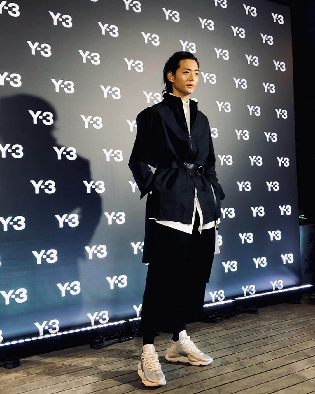 竜星涼さんのインスタグラム写真 - (竜星涼Instagram)「@adidasy3  #y3 #spring #summer #2020 #shanghai #launchevent  Thank you so much for having me♡ @miyavi_ishihara さんのLiveは最高すぎた🎸✨」12月10日 16時20分 - ryo_ryusei