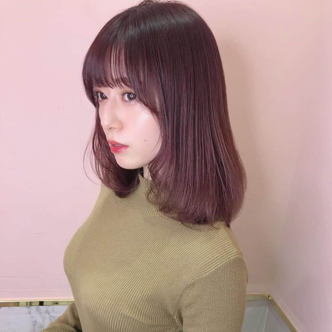 黒坂優香子さんのインスタグラム写真 - (黒坂優香子Instagram)「♡ ・ ・ new color💓 ・ ローズブラウン🧸🌹 ・ ・ 少しトーンダウンしたかったから 濃い目に入れてもらったよ♡ すごく綺麗な色でお気に入りです♡ ・ 担当はSHIMA SIX GINZAの みほちゃんだよ🥰 @miho__motoyama  いつも可愛いヘアにしてくれてありがとうーっ😍💋 ・ ・ みんなもお揃いカラーしよう🌹✨ ・ ・ #shima #shimasixginza #くろさかみのけ」12月10日 16時42分 - yukakokurosaka0606