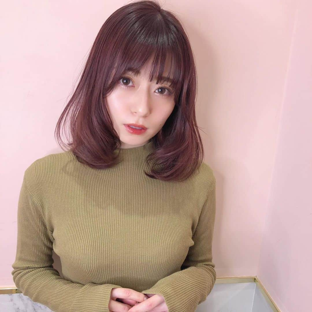 黒坂優香子さんのインスタグラム写真 - (黒坂優香子Instagram)「♡ ・ ・ new color💓 ・ ローズブラウン🧸🌹 ・ ・ 少しトーンダウンしたかったから 濃い目に入れてもらったよ♡ すごく綺麗な色でお気に入りです♡ ・ 担当はSHIMA SIX GINZAの みほちゃんだよ🥰 @miho__motoyama  いつも可愛いヘアにしてくれてありがとうーっ😍💋 ・ ・ みんなもお揃いカラーしよう🌹✨ ・ ・ #shima #shimasixginza #くろさかみのけ」12月10日 16時42分 - yukakokurosaka0606