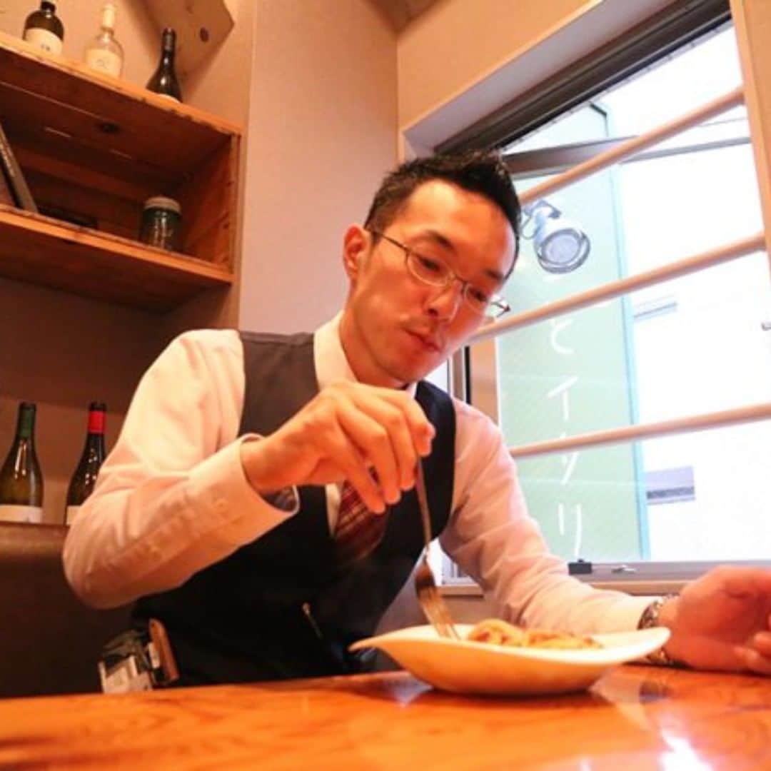 ビアージョ新宿のインスタグラム：「こんにちは、新宿西口のイタリアン＆ワインバル「ビアージョ」です。  ブログ更新しました！ 「ビアージョは、多くの常連のお客様に支えられています」 是非ご来店をお待ちしております。 ▼詳しくはこちら▼ https://viagio-shinjuku.com  #ビアージョ#新宿#イタリアン#バル#居酒屋#送別会#二次会」
