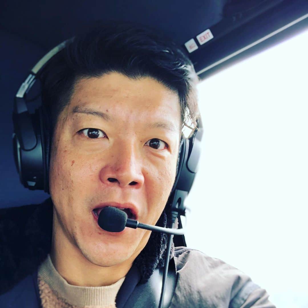 駿河太郎さんのインスタグラム写真 - (駿河太郎Instagram)「いろいろあって初体験🤭  富山に来ています（笑  #ヘリコプター」12月10日 17時42分 - tarosleepydog