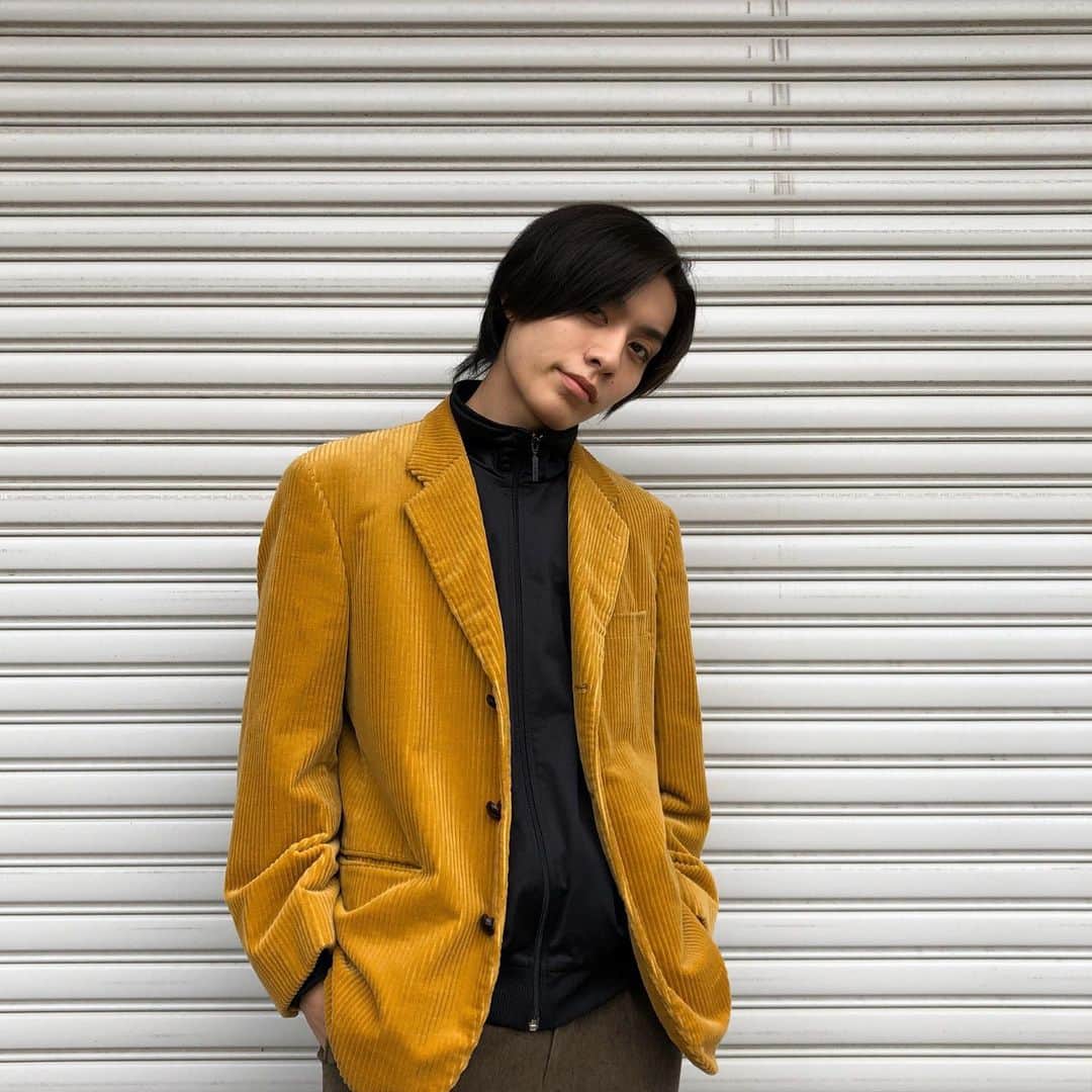 吉田知央さんのインスタグラム写真 - (吉田知央Instagram)「今日。  舞台の稽古期間とかって髪の毛気にしても仕方ないのでどうせならいつもより伸ばしてみようかなと思ってる今日この頃です」12月10日 17時43分 - chihiro__yoshida