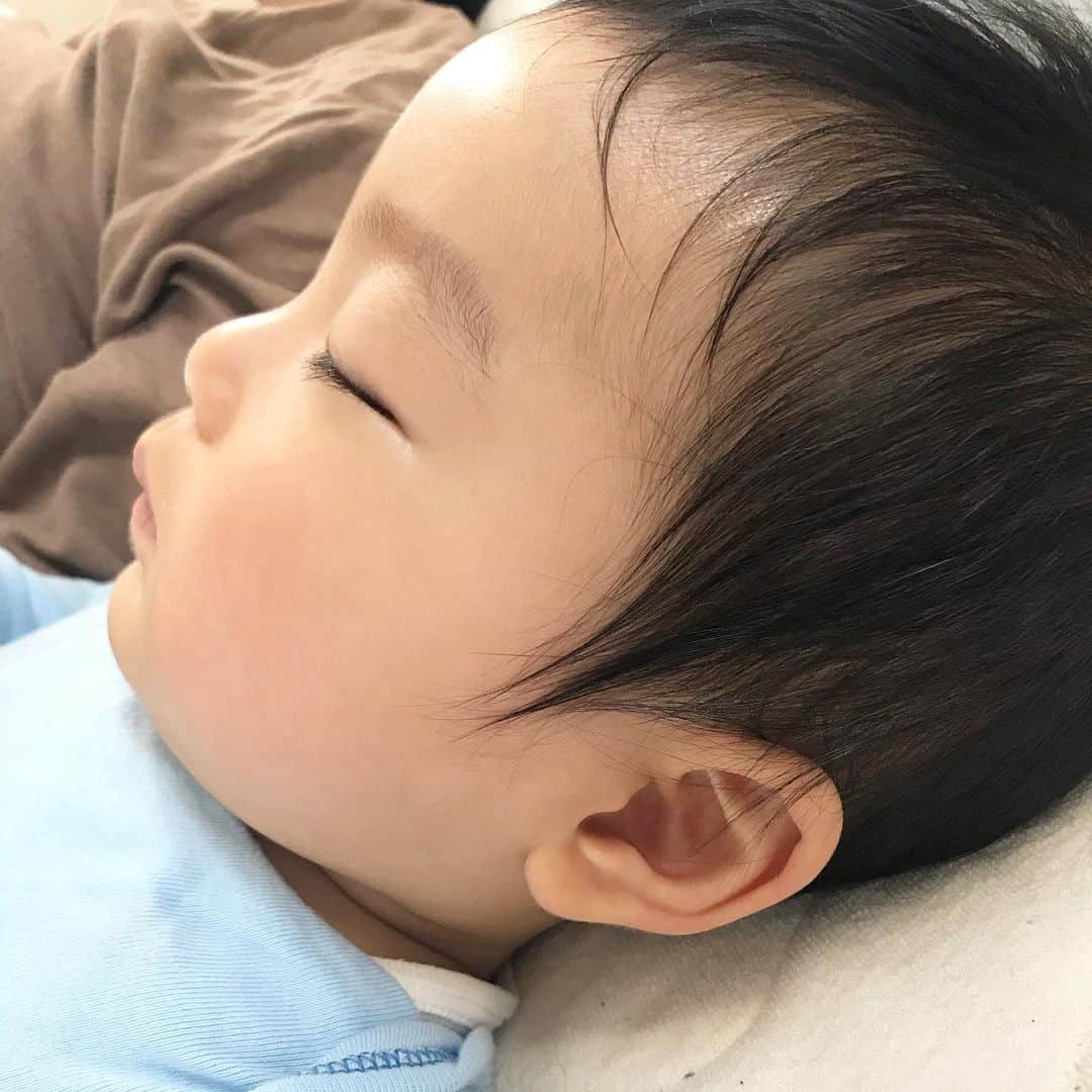 柏木作夢さんのインスタグラム写真 柏木作夢instagram この間 ふと目が覚めたら隣で綺麗な寝顔の息子がスヤスヤしていた これからいろんな汚いものとか見て生きていくんだろうけど 心だけは美しくいるように そう教えながらボクは生きていこうと思った 妙に