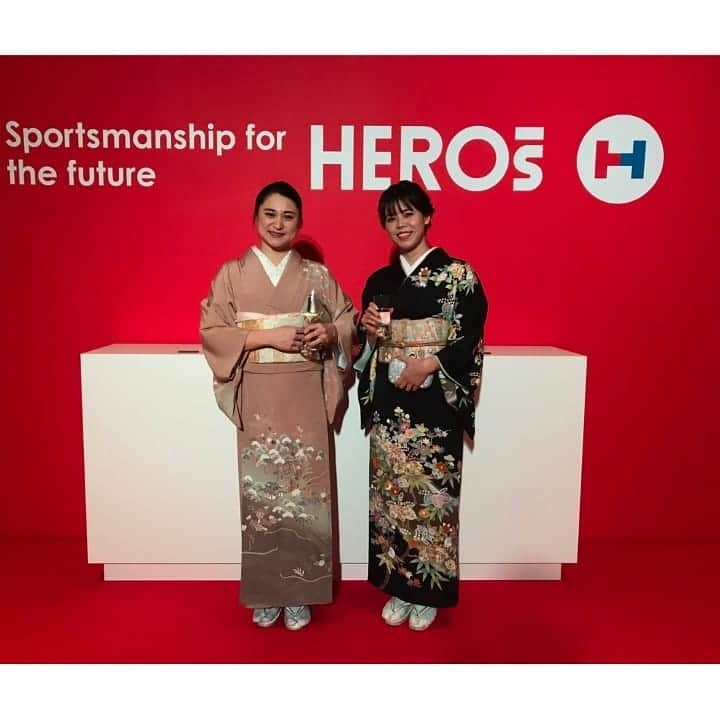 星奈津美さんのインスタグラム写真 - (星奈津美Instagram)「. HEROs AWARD 2019🏆 に初めて出席させて頂きました✨ たくさんのアスリートの方とお話出来て そして受賞者の皆様の活動を知って 自分には、スポーツを通して何ができるだろう と改めて考えるきっかけになった時間でした。 . 今回も、園遊会の時とはまた違った訪問着を 夫のお母さんから借りました👘💓 そしていつもお世話になっているユミさんが 素敵にヘアメイクをしてくれました✨ ありがとうございました🥰 . #herosaward2019 #山口美咲 ちゃん #飯沼誠司 さん #田知本遥 ちゃん」12月10日 18時16分 - ntm_hoshi