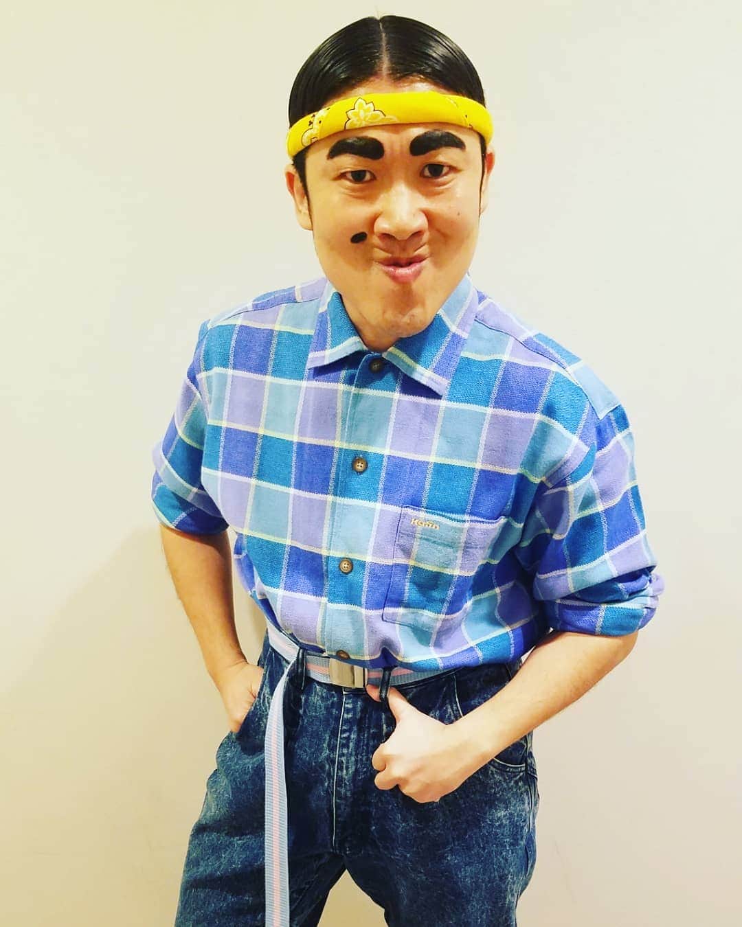 レイチェルのインスタグラム：「今週はNGKにて、  藍ねーさん座長週に出演させていただいておりますよ！  めっちゃ久しぶりに、キモチェルで出させていただいておりますよ！  このメイクも１年以上ぶりにしましたよ！  だから宜しかったら是非是非っ、劇場に遊びにいらして下さいね！  来てくれないと、この格好で追いかけ回しますよ！  とぉ～か言っちゃってぇーーー！！！！！ 😁😁😁😁😁😁💨💨💨💨💨💨🎶🎶🎶🎶🎶🎶🎶」