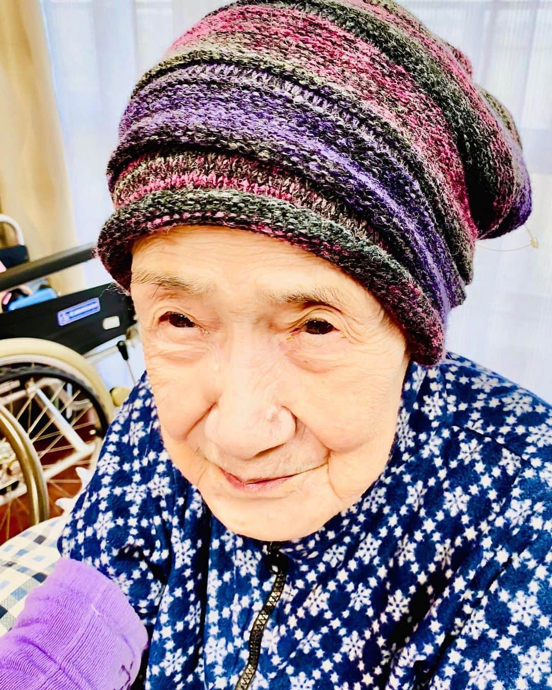 高岡早紀 さんのインスタグラム写真 - (高岡早紀 Instagram)「おばあちゃんっ 100歳のお誕生日おめでとう❣️ まだまだ、一緒に遊んでね🎊  #おばあちゃん　#100歳　#百寿　#おめでとう」12月10日 18時25分 - saki_takaoka