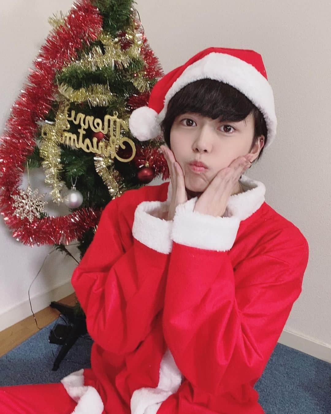 ほりえりくのインスタグラム：「少し早めのクリスマス🎄」