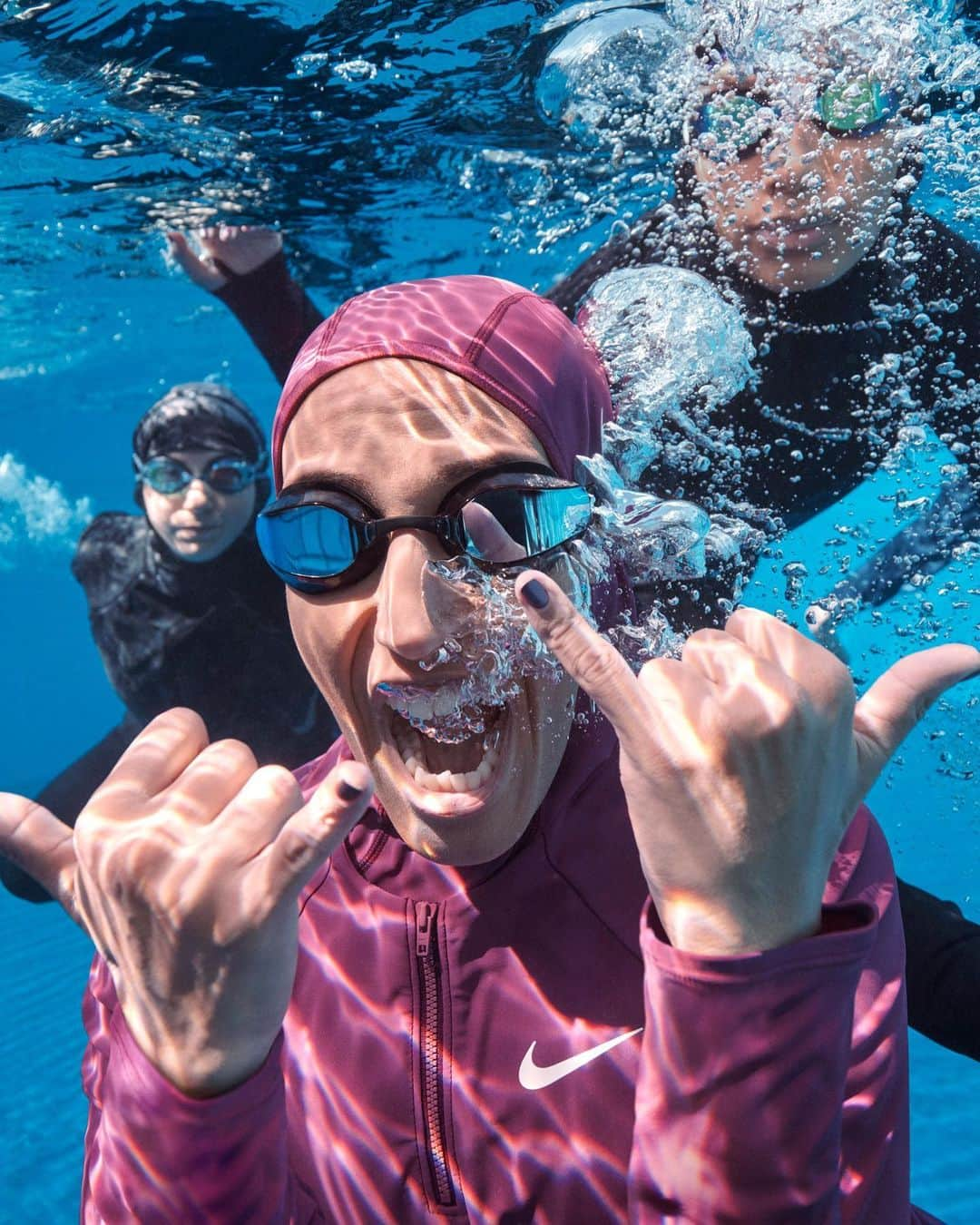 NIKEさんのインスタグラム写真 - (NIKEInstagram)「“When I’m swimming, I’m living in the moment. I’m so mindful, I just connect with nature.” - @redseacitizen, Scuba Diving Instructor  One dive and Nouf Alosaimi was hooked. Now she’s an instructor, teaching women how to scuba dive and showing the world how to protect our oceans. #justdoit」12月10日 18時47分 - nike