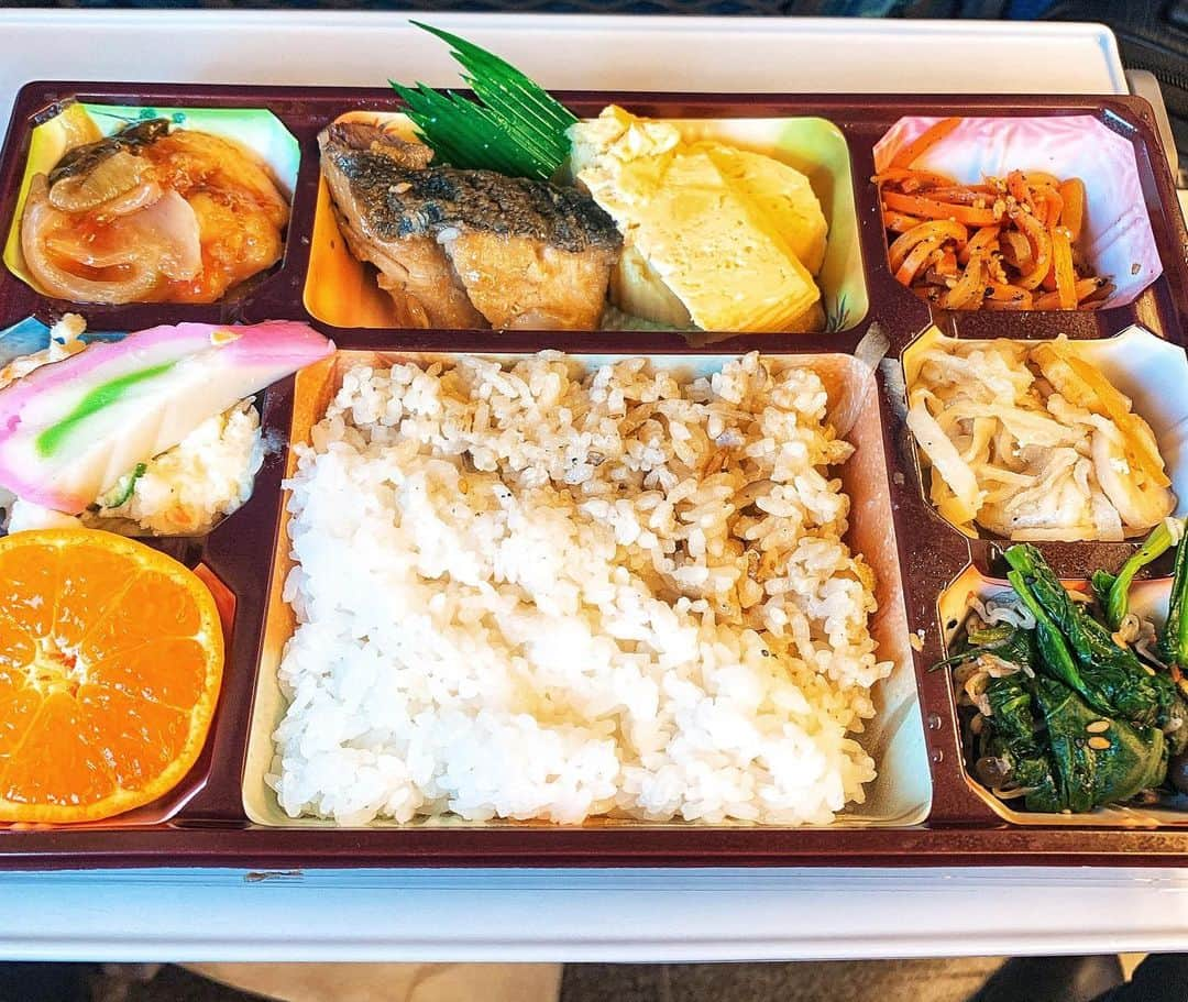 ふくい舞さんのインスタグラム写真 - (ふくい舞Instagram)「お父さんの作ったハイクオリティ弁当🍱✨ ・ ・ 中高と毎日当たり前のように食べてたけど 今では大変さがわかる。。。 ・ ・ 冷凍食品とか一回も使ったことなく 品数とか スゴイ頑張って全て手作りでしてくれてたんだなぁ。。。 ・ ・ 安心して食べられる減塩弁当 ・ ・ 父ちゃん いつもありがとう❤️ #お父さんの手作り弁当」12月10日 20時56分 - maifukui1217