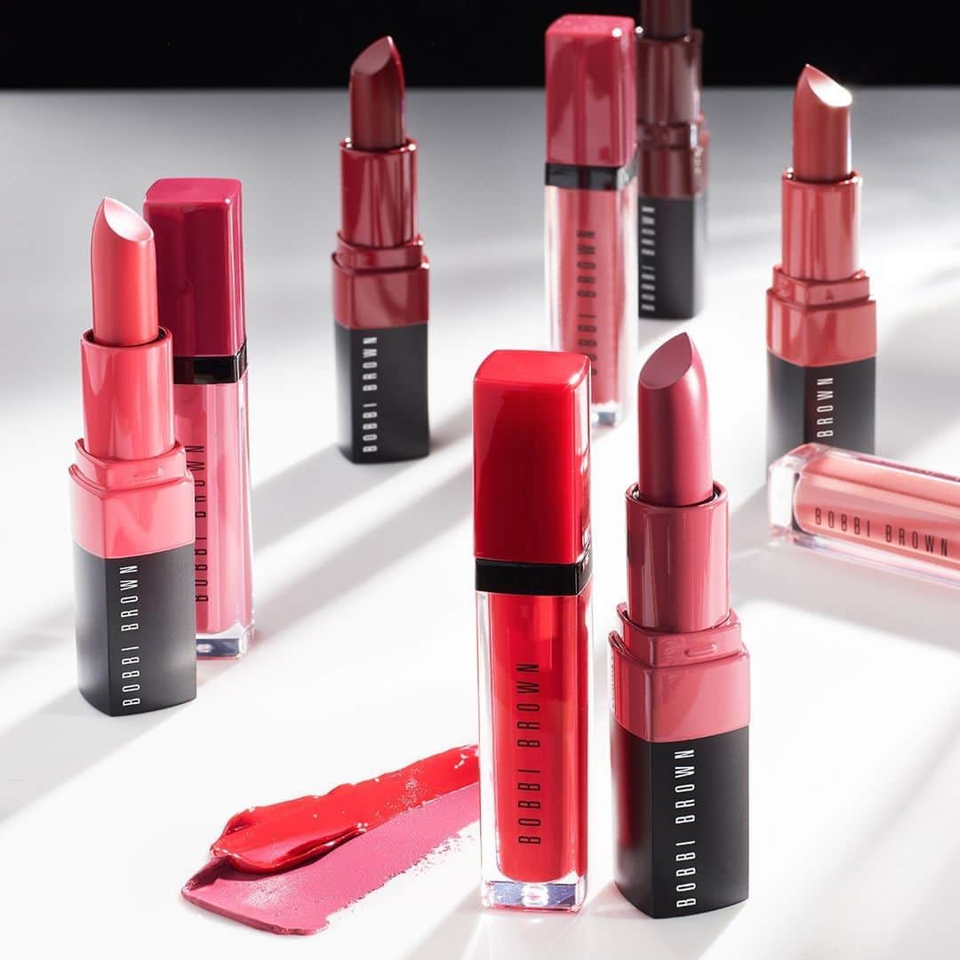 ボビイブラウンさんのインスタグラム写真 - (ボビイブラウンInstagram)「Mistletoe-ready. Choose your kissable, on-the-go lip —free today with any $50 order on our site.  #bobbibrown #longwear #lipgoals #glowymakeup #redlips #lipgloss #glossy #makeupsale #cybermonday #blackfriday #christmasgift」12月10日 21時00分 - bobbibrown