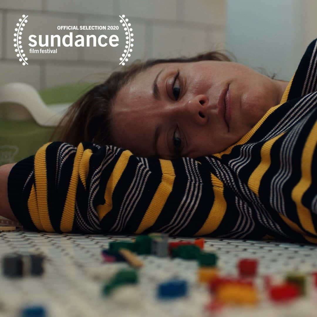 クレア・コフィーのインスタグラム：「I AM SO EXCITED TO TELL YOU @blocksthefilm is headed to Sundance for our WORLD PREMIERE!! Check times on blocksthefilm.com and follow over there for more updates and fun. Thank you @sundanceorg! #🎉🤩✨🍾 #sundancefilmfestival #womeninfilm #legos」