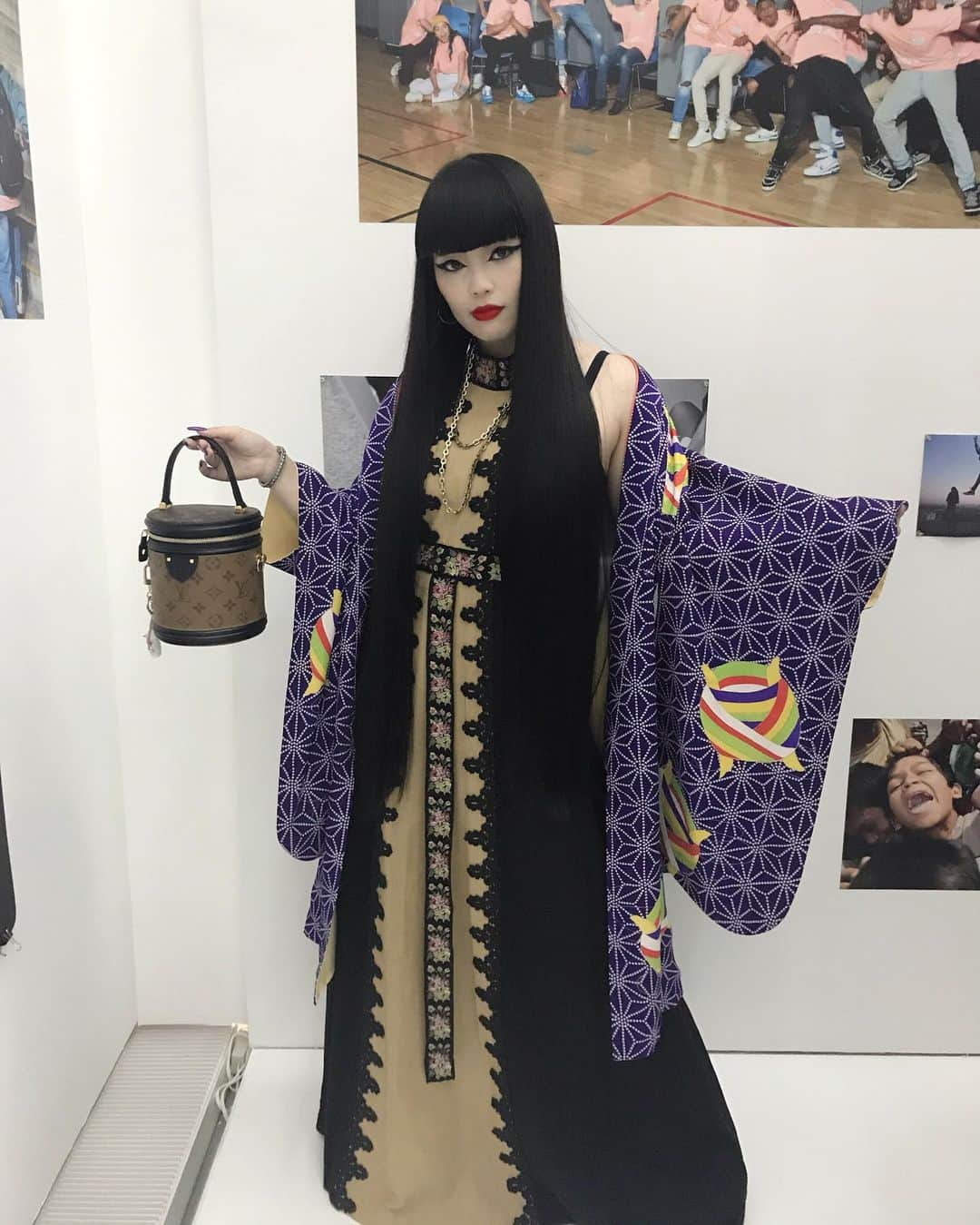 のインスタグラム：「Virgil Abloh presents @virgilabloh @louisvuitton COMING OF AGE at Espace Louis Vuitton Tokyo🇯🇵🙏🏻🔥 ヴァージル･アブローのキュレーションによる 「COMING OF AGE」展のオープニング･レセプション 明日から一般公開で展示されるので是非 @louisvuitton #COMINGOFAGE #louisvuitton #virgilabloh」