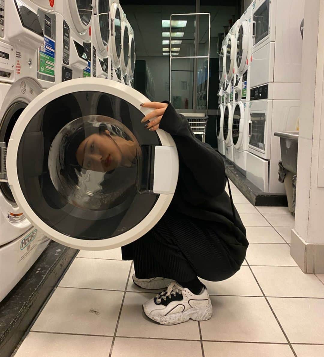 チェユラさんのインスタグラム写真 - (チェユラInstagram)「I'll do the laundry 👕‼️」12月10日 21時15分 - youra_ch0i