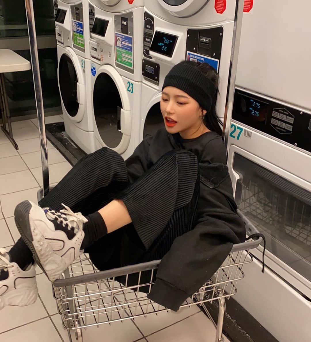 チェユラさんのインスタグラム写真 - (チェユラInstagram)「I'll do the laundry 👕‼️」12月10日 21時15分 - youra_ch0i