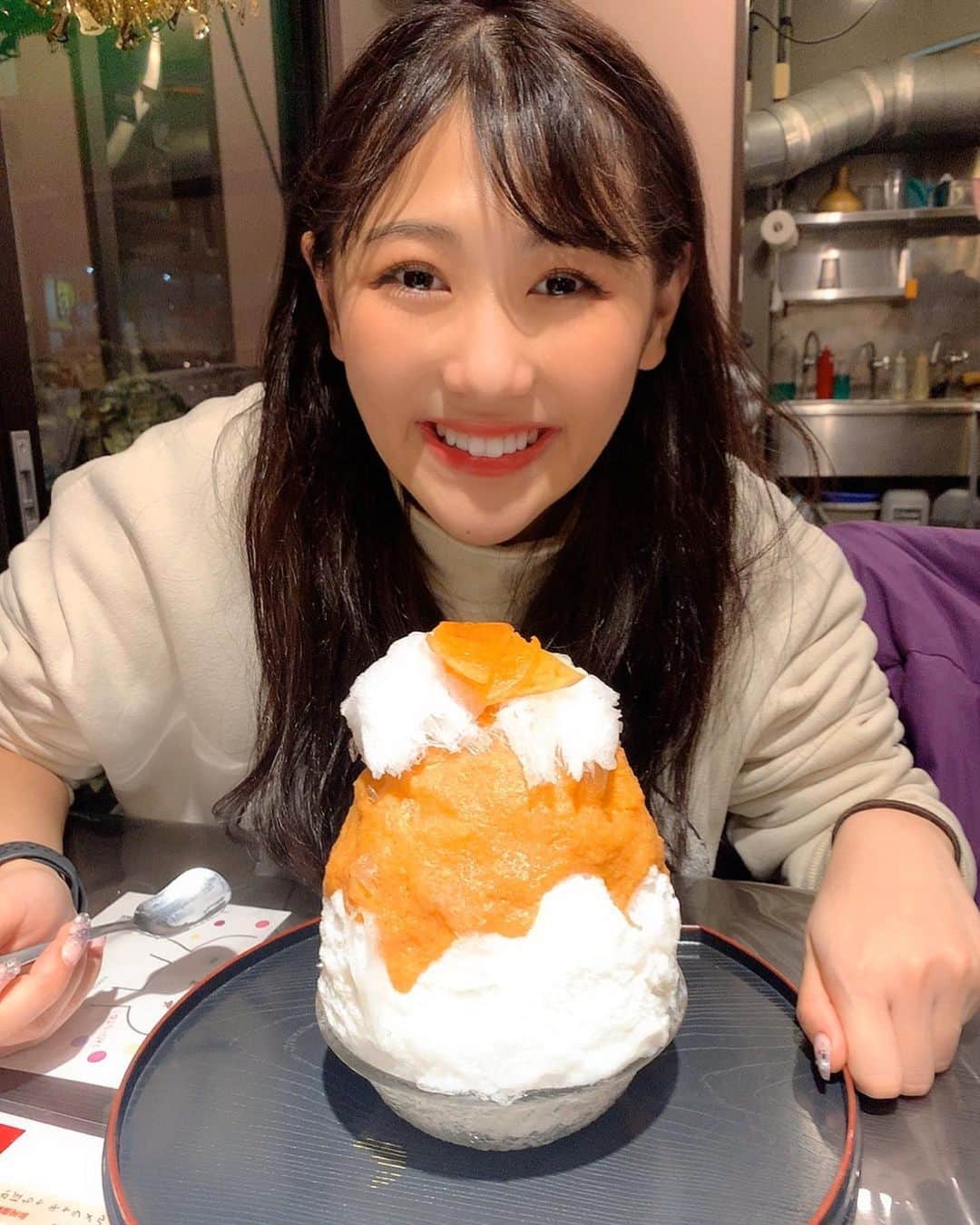 西野未姫さんのインスタグラム写真 - (西野未姫Instagram)「私がダイエット中に1番に食べたかったもの💓  #仕事終わりに #かき氷 #雪うさぎ #完熟柿とクリームチーズ  #ずんだクリームチーズ #幸せすぎた #おいしすぎた #食べるって幸せ」12月10日 21時25分 - nishinomiki_official