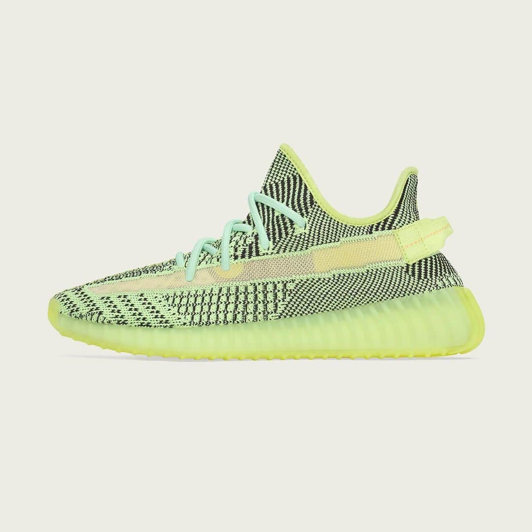 HYPEBEASTさんのインスタグラム写真 - (HYPEBEASTInstagram)「@hypebeastkicks: The @adidas YEEZY BOOST 350 V2 “Yeezreel” is slated to officially release on December 14 with a price tag of $220 USD. The model features a neon yellow/black two-toned re-engineered Primeknit upper with a woven post-dyed monofilament side stripe running along the center portion of the lateral side. Elevating the shoe is a full-length BOOST midsole encased in a translucent rubber cover and matching rubber outsole. Mark your calendars.⁠⠀ Photo: adidas」12月10日 21時19分 - hypebeast