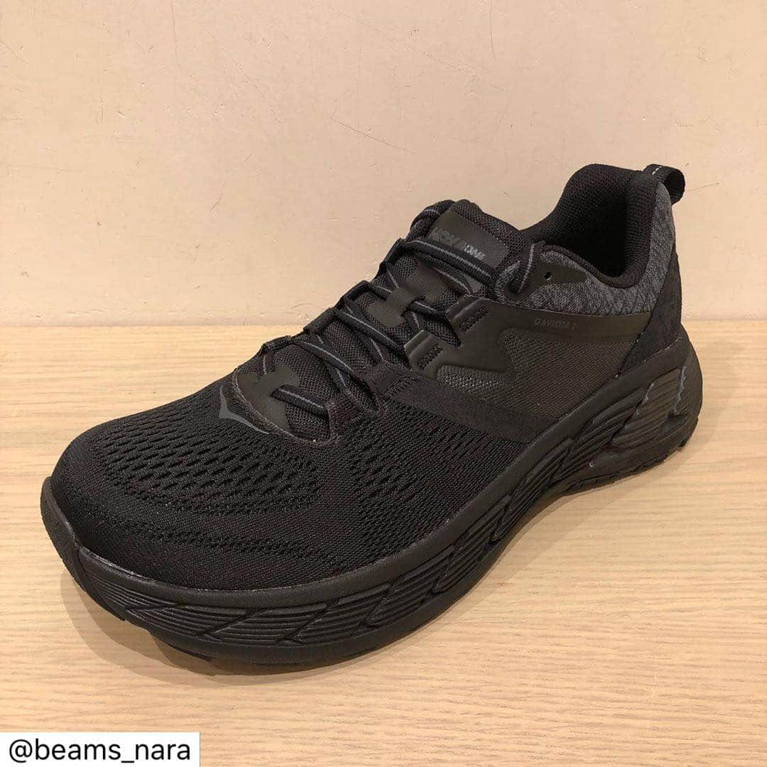 のインスタグラム：「BEAMS（1F）ならファミリー店 . HOKAONEONE Gaviota2 Mens #hokaone #hokaoneonegaviota2 #beams#ビームス #beamsplus#ビームスプラス #raybeams#レイビームス #beamsboy#ビームスボーイ #beamst#ビームスティー #beams_nara#ビームス奈良 #大和西大寺#ならファミリー #ならファグラム #日本#japan#奈良#nara #奈良公園#鹿#大仏 #mensfashion #メンズファッション #newarrivals#19fw#19aw 只今、BEAMSオンラインサイトより店舗にて試着予約を承れます。 サイズに不安のあるお客様は是非ご活用ください。」