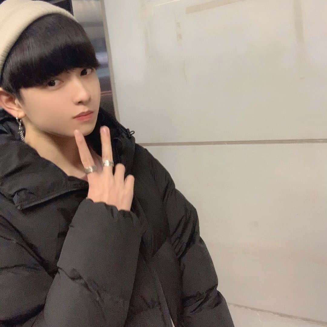 齋藤正太さんのインスタグラム写真 齋藤正太instagram Sxexexn 大人気 スーパー2次元イケメン せれんくんのヘアスタイル 冬に ニット帽を被っても 決まるそんなマッシュに Thank You For Your Support Ulzzang Ulzzangboy Ulzzangasia 美容師 マッシュ