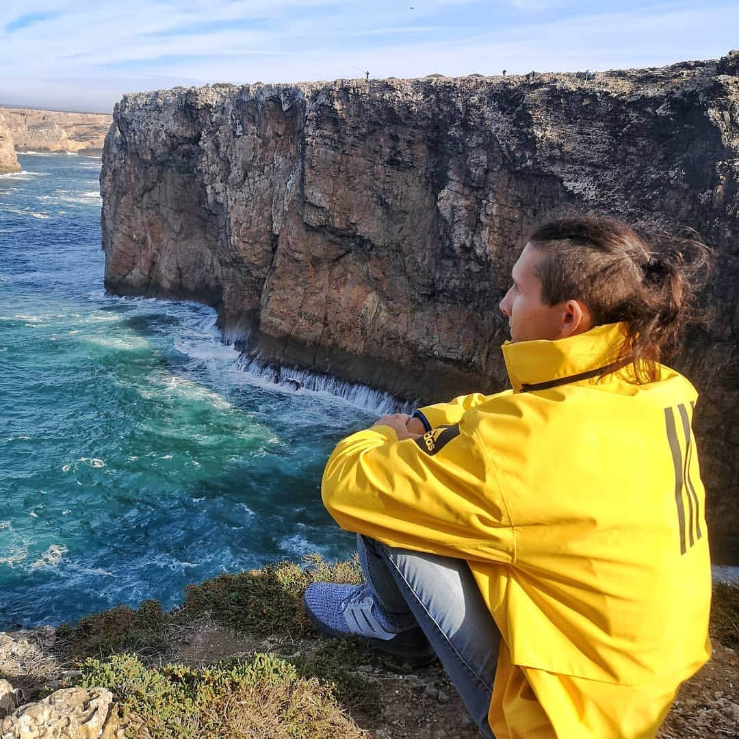 ルスタン・ゲルマノフさんのインスタグラム写真 - (ルスタン・ゲルマノフInstagram)「Always look for your own path... ____________________________ @rustamclimbing @redbull_rus @redbull @adidasterrex @fiveten_official #adidasterrex #livewithoutlimits #gr #chalkmatters #climbing #sportclimbing #bouldering #rockclimbing #climbing_pictures_of_instagram」12月10日 22時01分 - gelmanovrustam