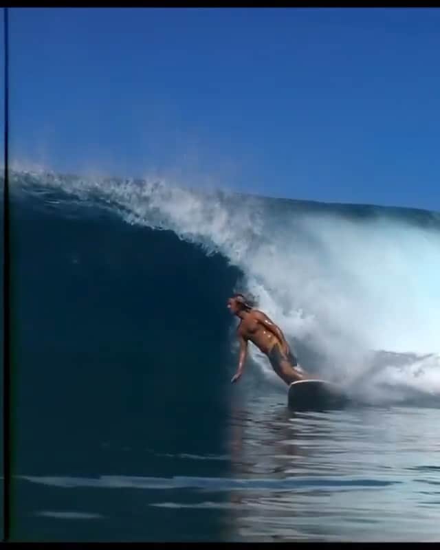 のインスタグラム：「@knostthankyou #RVCAloha || Video: @james.kates @zacramos」
