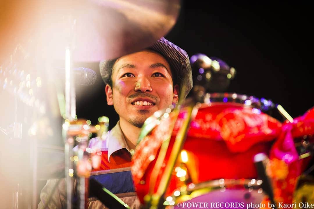 セックスマシーン!!さんのインスタグラム写真 - (セックスマシーン!!Instagram)「トモフスキーさんとのコラボバンド「セクマシスキー」最高に楽しかったですね😆  トモさん本当にありがとうございました✨  ゲストボーカルの皆さんレアなライブ如何でした？ また是非やりたいですね🎵  撮影:@oikekaori  #セクマシ!! #セックスマシーン!! #圧倒的な存在感 #世界一長いマイクケーブル #WOW #sexmachine #トモフスキー #TOMOVSKY umedaTRAD」12月10日 22時55分 - sekumasi_news