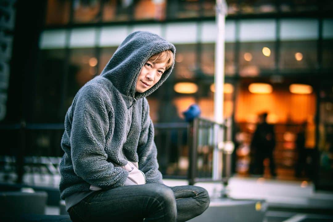 DJ U-ICHIのインスタグラム：「🐀🐀🐀 フワフワであったけー #ねずみ男  _________________________________ #dj #djlife #djstyle #fourthirty  #tokyocameraclub #autumn  #streetphotography #sonya7riii  #portraitvision #portraitfestival  #portraitpage #portraitmood  #moodyportraits #ourportraitsdays  #lifeportraits _________________________________ 📸 @yuta_photo_0823」