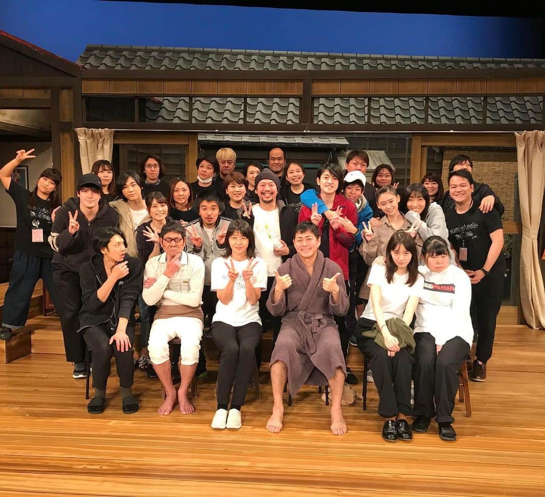 冨森ジャスティンのインスタグラム：「タクフェス第7弾『流れ星』、無事に全公演終えることができました！ 最後まで応援ありがとうございました！ 大変な時もあったけど、充実した楽しい3ヶ月で、たくさんいろんなことを学べました(^^) またみんなとどこかで共演したいなぁ。 さぁ、次はC.I.A.！！ #タクフェス #流れ星」