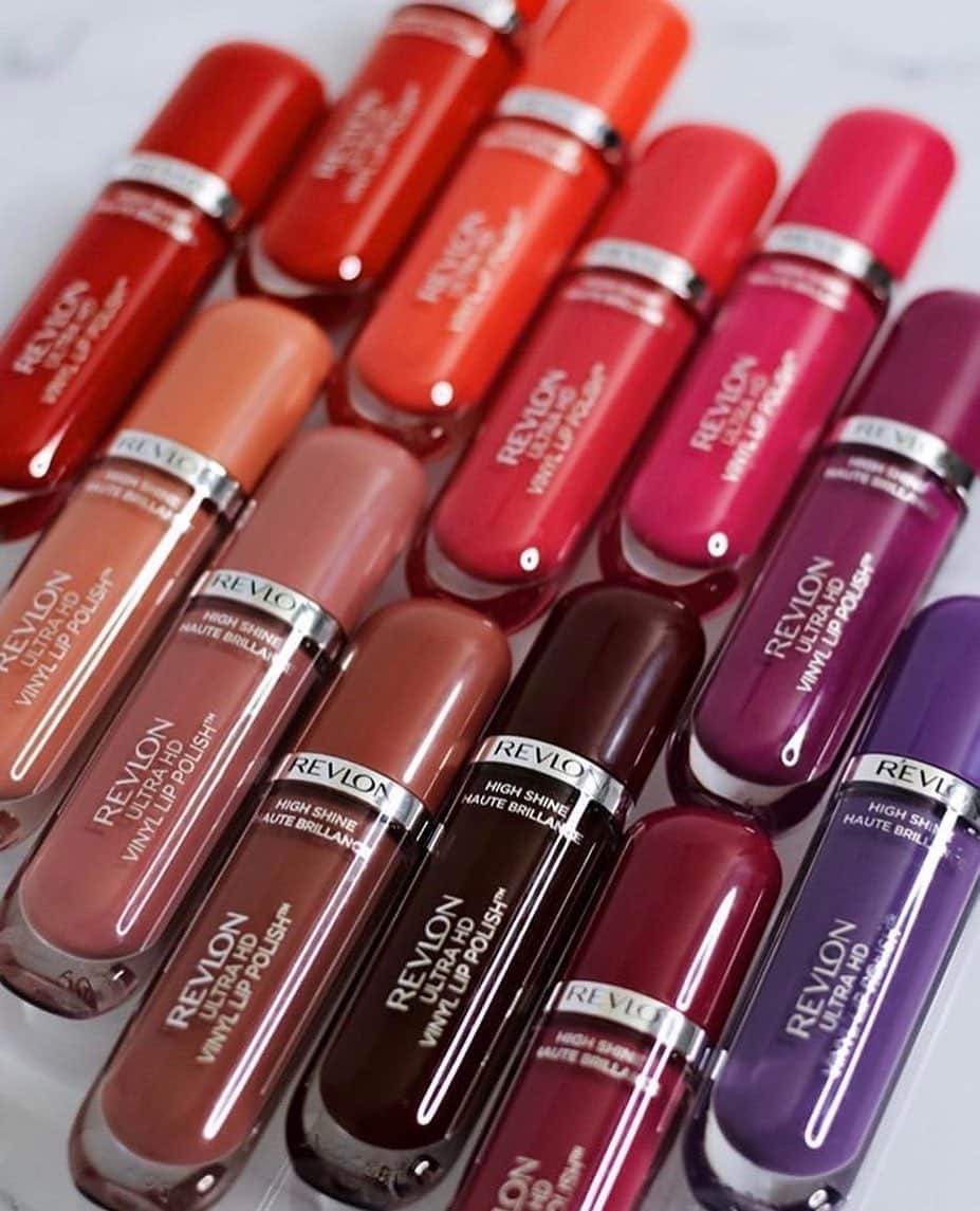 Revlonさんのインスタグラム写真 - (RevlonInstagram)「There’s an #UltraHD #Vinyl Lip Polish shade for everyone. (We suggest you find your fave, then drop hints to everyone you know so *they* know what to gift *you* for the holidays. 🎁 ...Maybe even tag them below⁉️😉) . 📸 by @charlixboi . #lipgloss #lipcolor #holidaymakeup #motd」12月10日 23時32分 - revlon