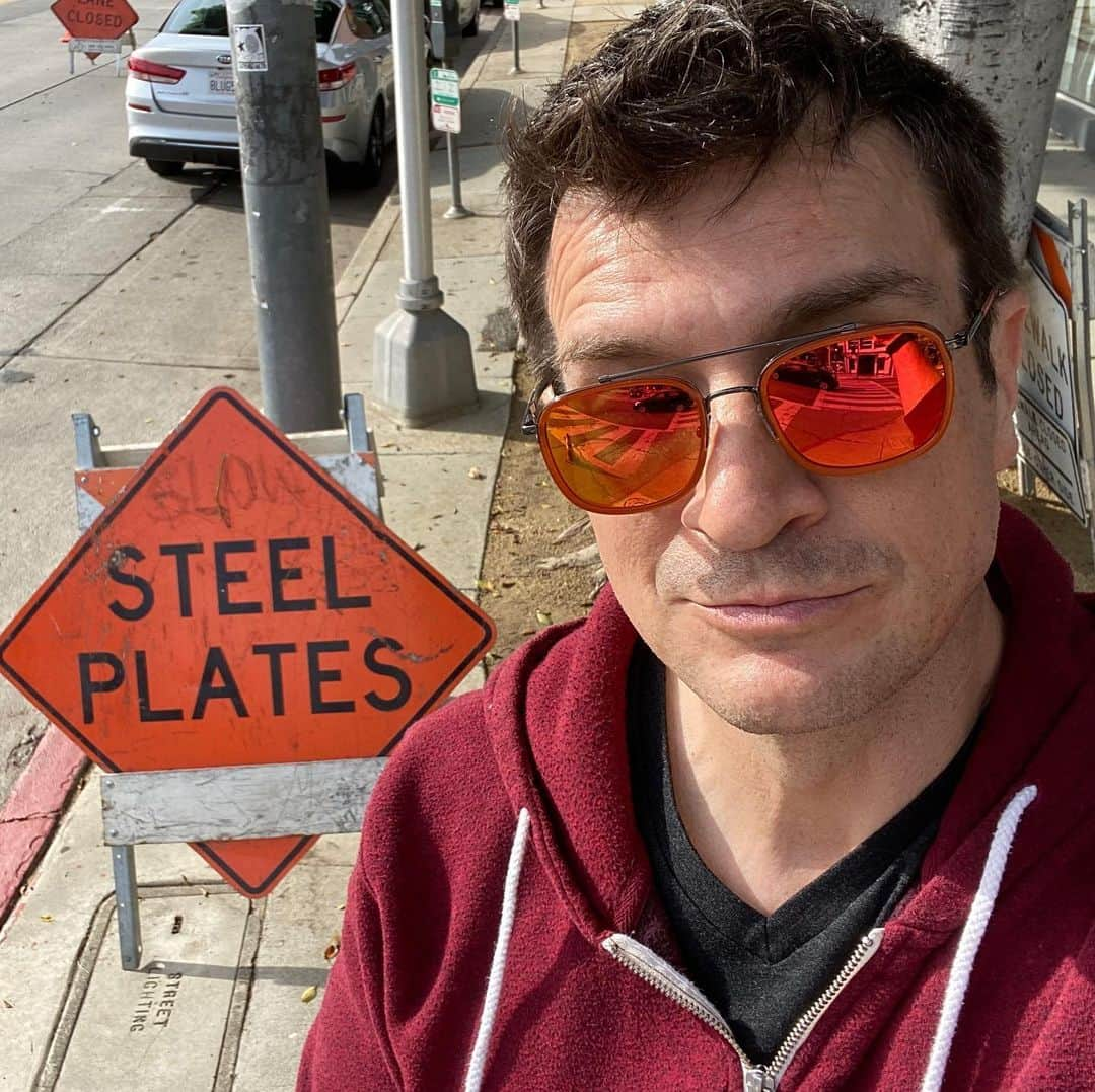 ネイサン・フィリオンさんのインスタグラム写真 - (ネイサン・フィリオンInstagram)「Guys, if being on The Rookie has taught me anything, it’s that steeling is wrong, and you’ll get a record. So, unless you’re a musician and need to make a record, dont steel. #onetogrowon」12月11日 6時00分 - nathanfillion