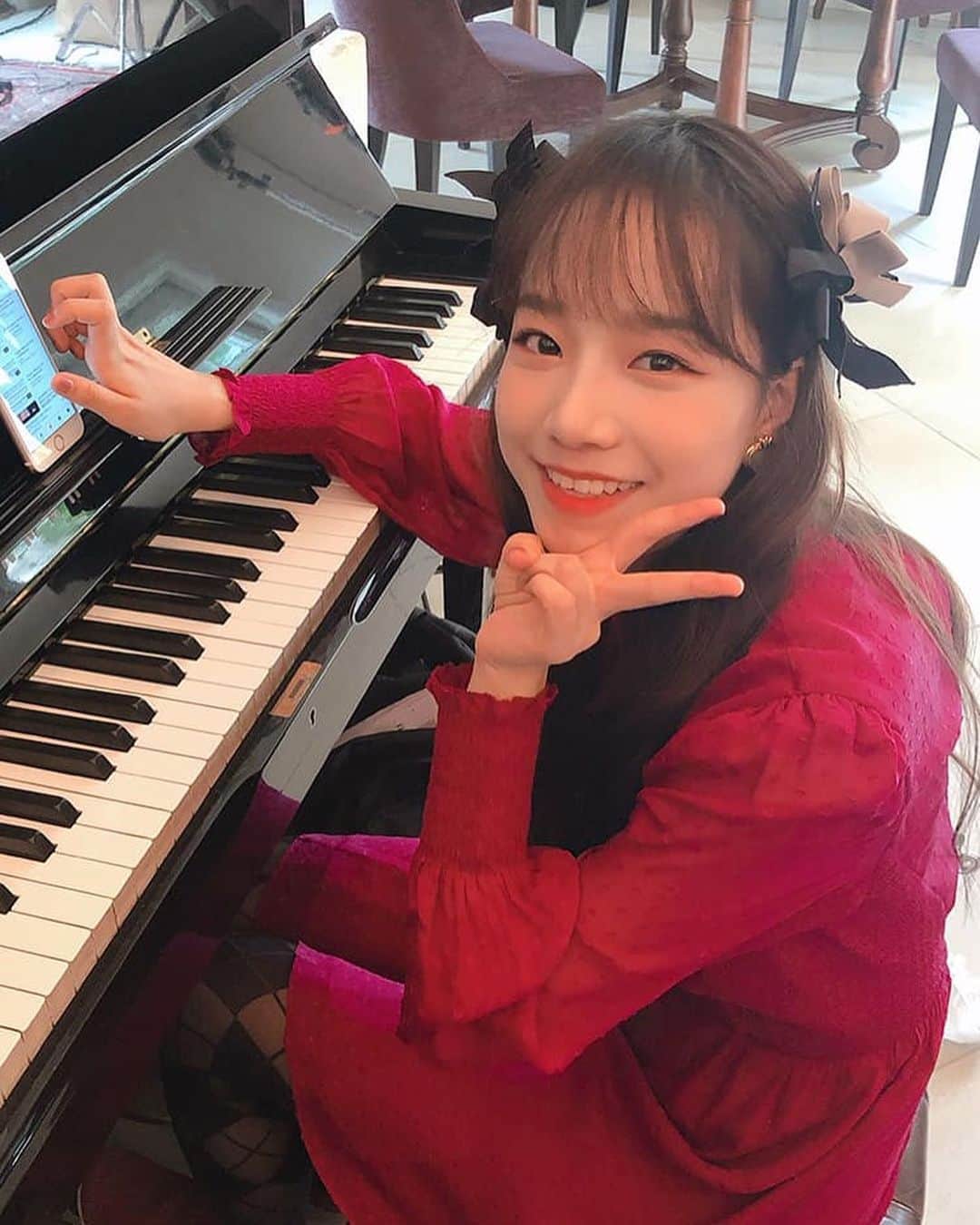 のインスタグラム：「… #IZONE #아이즈원 #アイズワン #yuri #조유리 #ユリ #bis」
