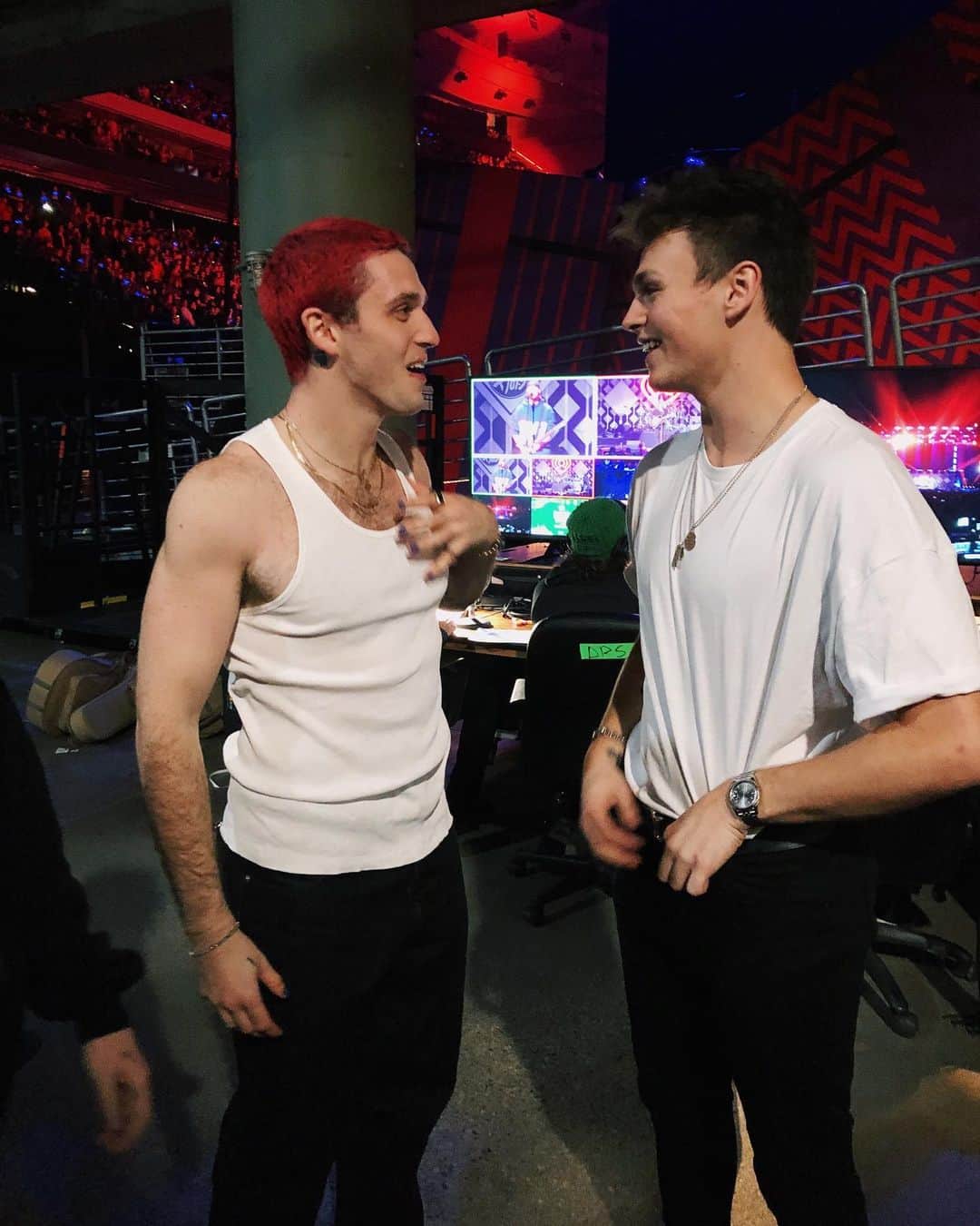 Jonahmaraisのインスタグラム：「what a guy this guy right here is」