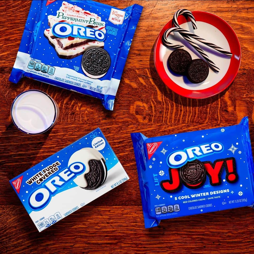 OREOさんのインスタグラム写真 - (OREOInstagram)「Four things that definitely made Santa's list 📋🎅 #OREOforSanta」12月11日 1時00分 - oreo